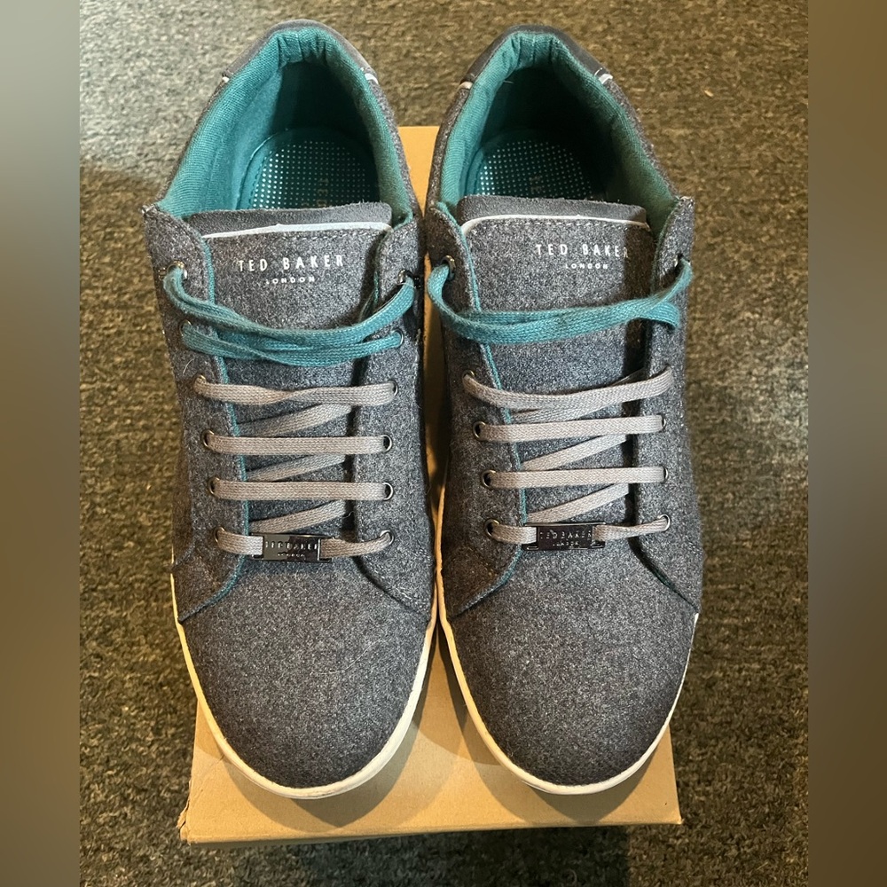 TED BAKER Men’s Minem 3 sneaker in Grey US Size 11 (EU44)